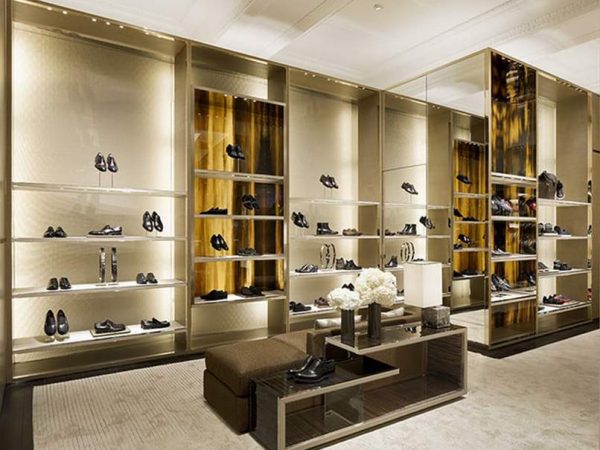 Mẫu shop giày dép tối giản của Anh Dũng tại Quận Tân Bình, Thành phố Hồ Chí Minh