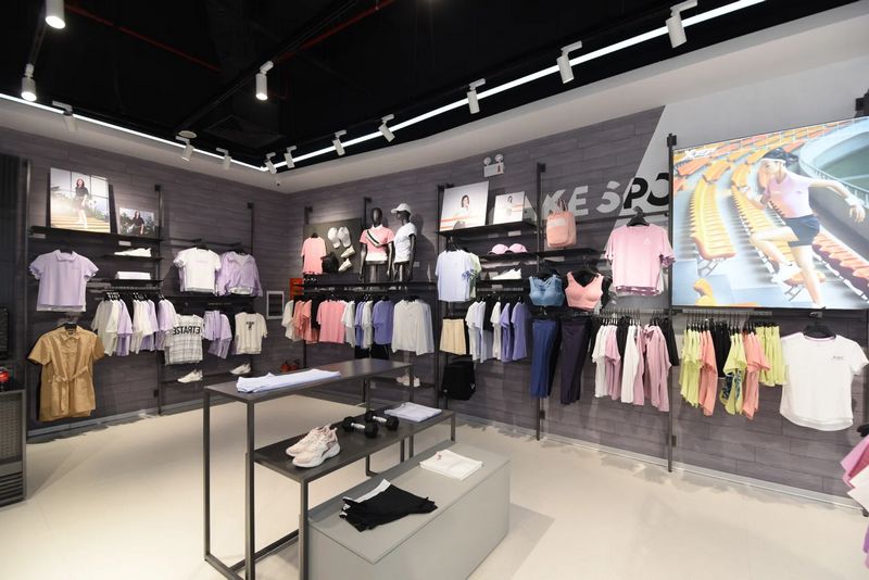 Thiết kế shop thời trang nike Thiết kế shop thời trang nike