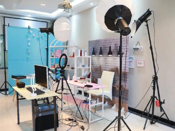 Thiết kế phòng livestream bán dụng cụ nhà bếp
