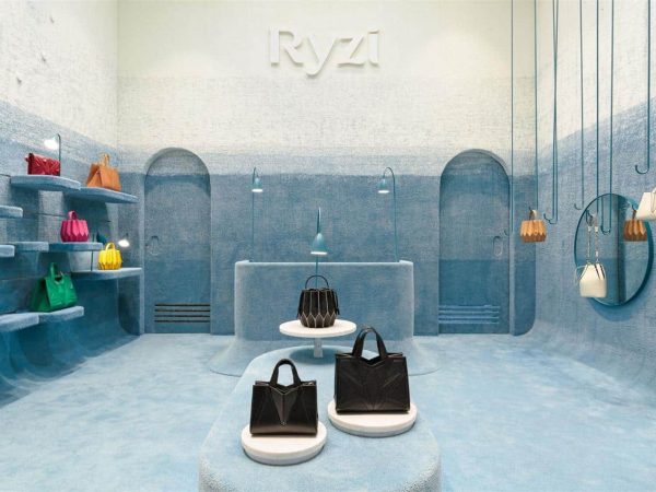 Mẫu thiết kế shop túi xách sang trọng của Anh Phong tại Quận 5