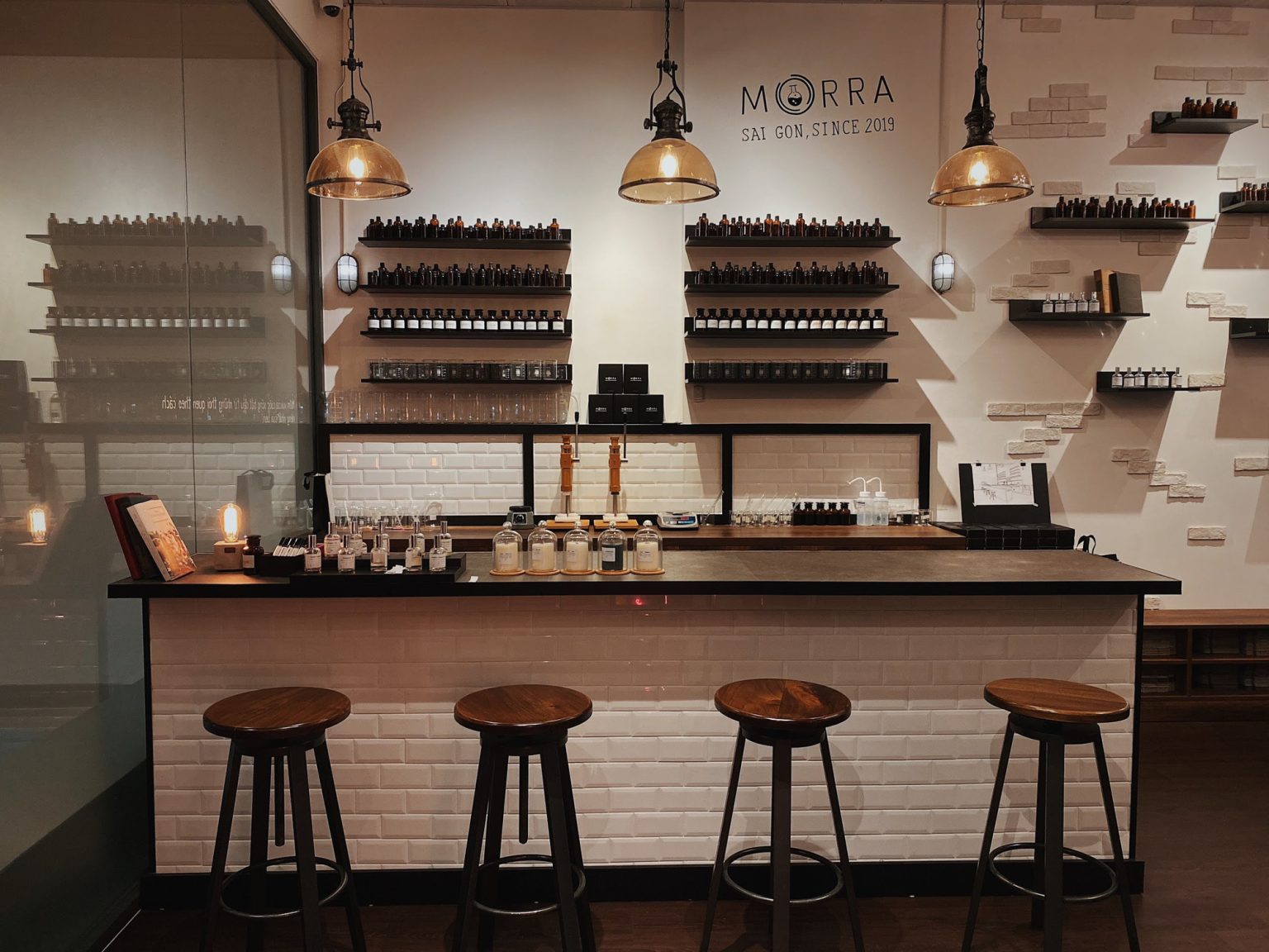 Mẫu thiết kế shop nước hoa cao cấp của Chị Hồng tại Quận 1, Thành phố Hồ Chí Minh