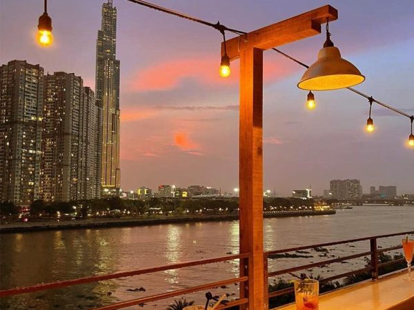 Quán Rooftop Chạng Vạng View Landmark đẹp lắm