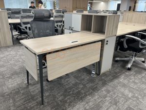 36 Mẫu bàn làm việc văn phòng ở công ty trên Thủ Đức | Trọng Design