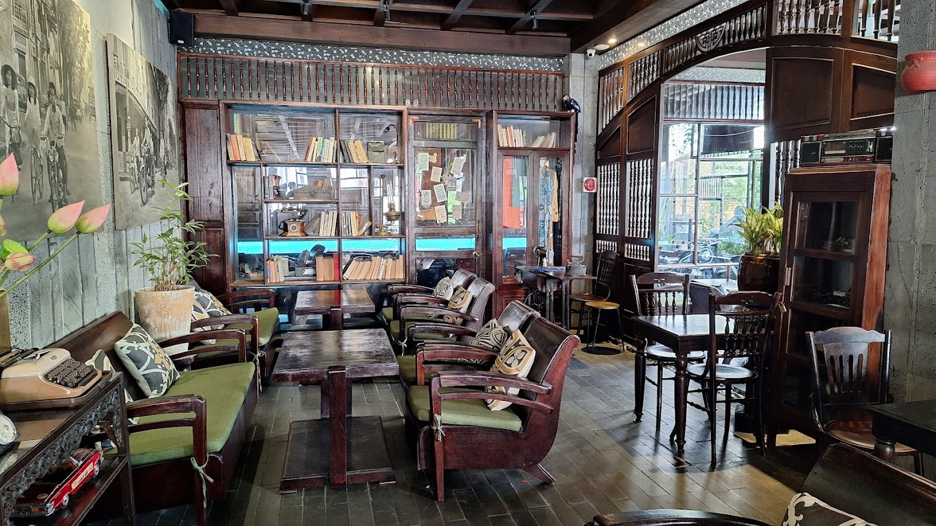 Cà Phê Cô Ba Đồng Khởi