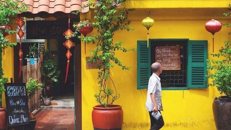 Cà Phê Hoa Giấy Cà Phê Hoa Giấy