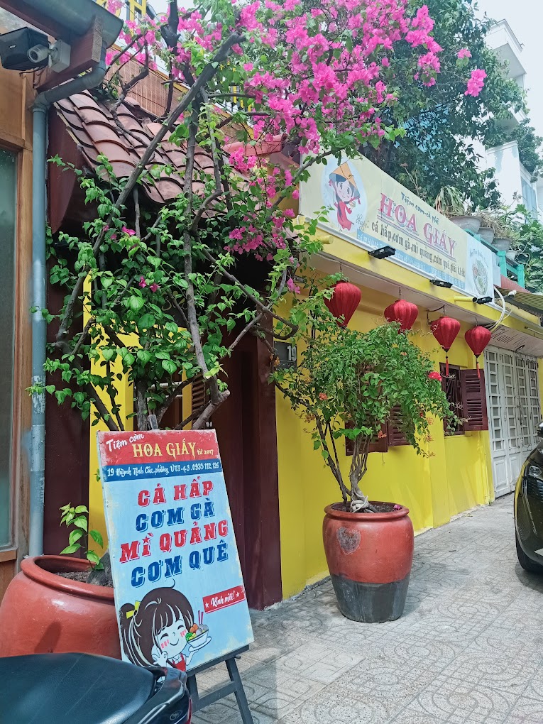 Cà phê Hoa Giấy