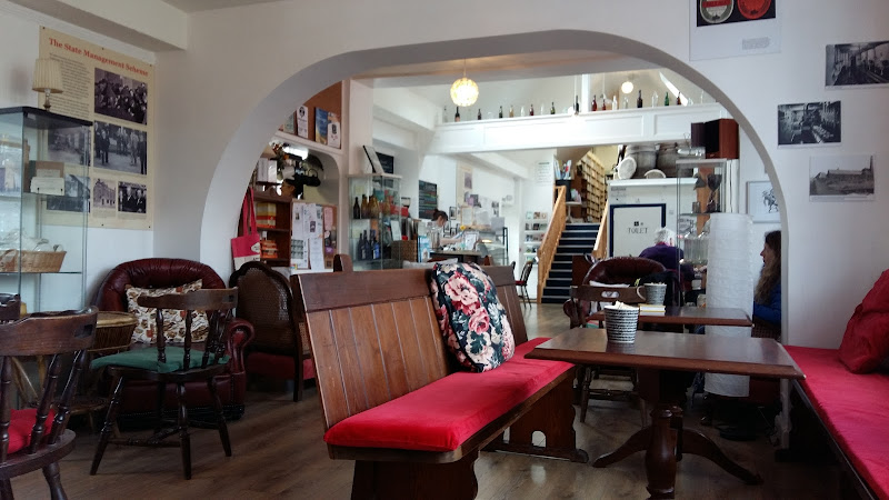 Cakes & Ale Cafe