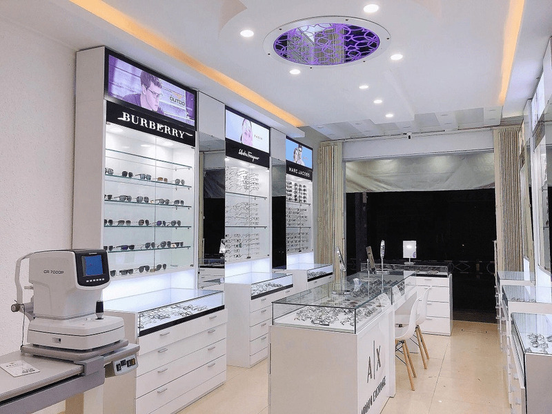 Chi phí thiết kế và thi công shop mắt kinh là bao nhiêu? Chi phí thiết kế và thi công shop mắt kinh là bao nhiêu?