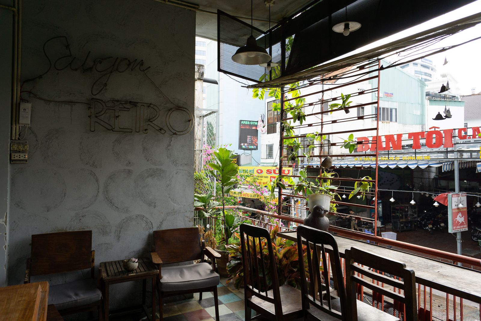 Tiệm Cafe Saigon Retro