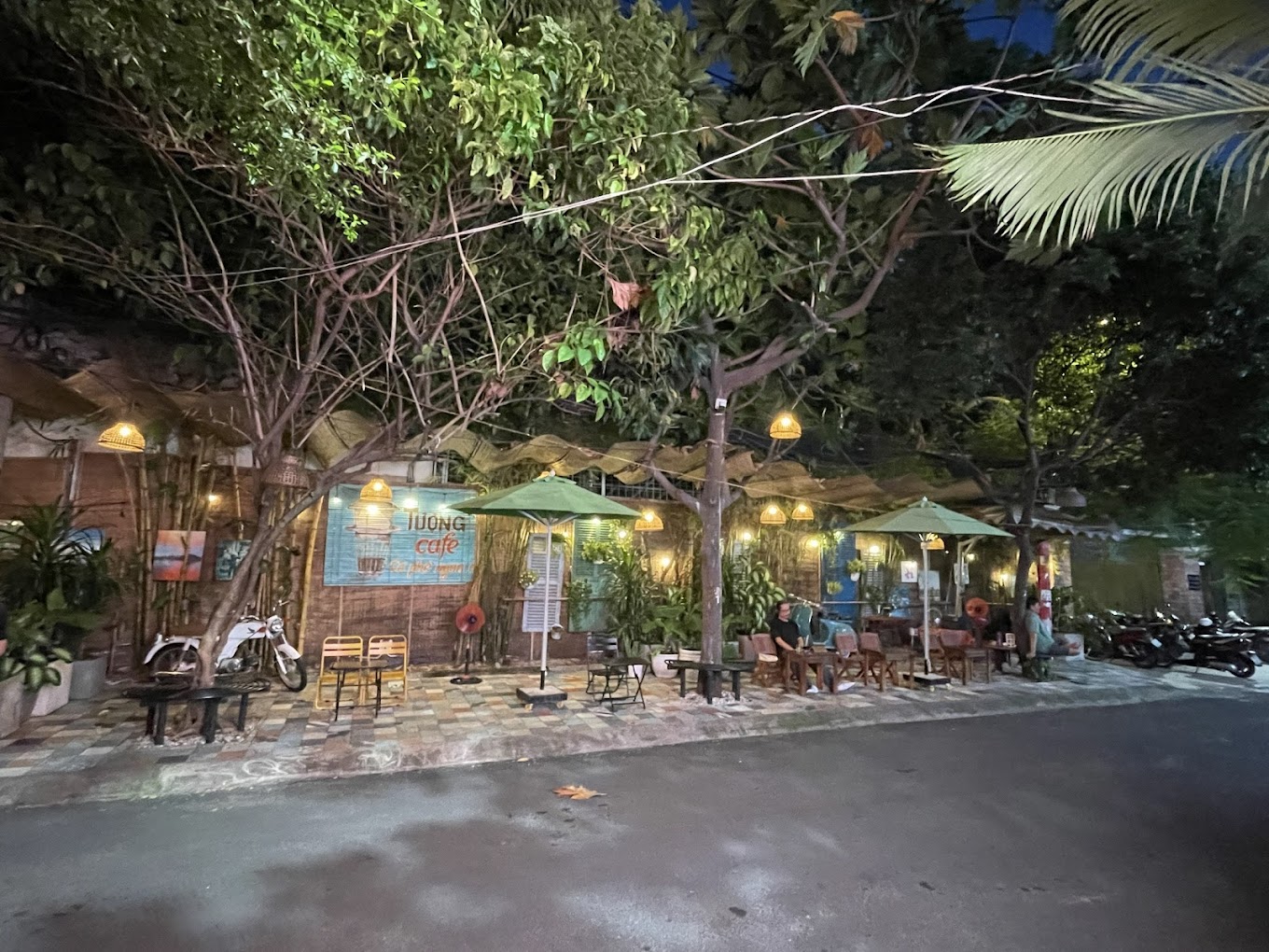 Tượng Cafe Acoustic