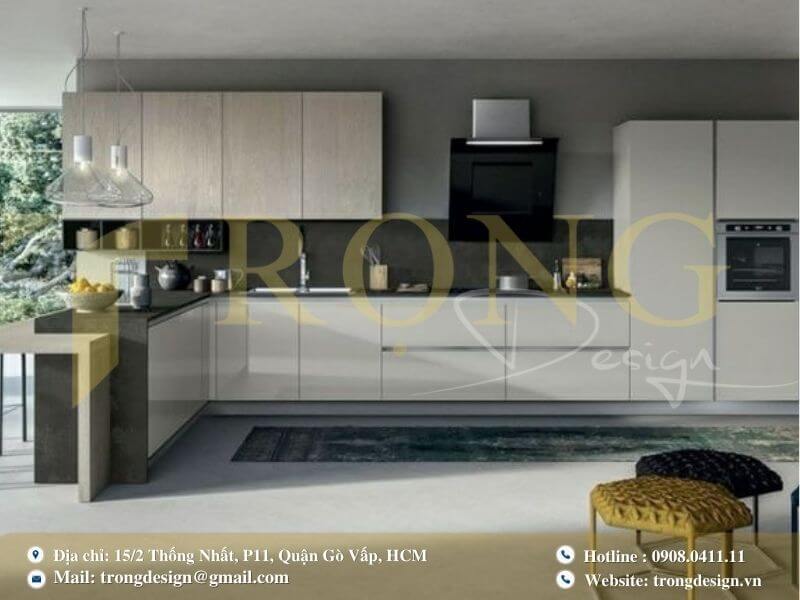 Bếp hiện đại, sang trọng với tông màu tối và thiết kế đẳng cấp.
