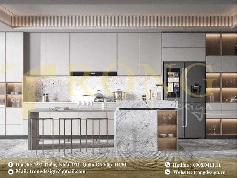 Bếp hiện đại với đảo bếp đá cẩm thạch sang trọng và không gian mở.