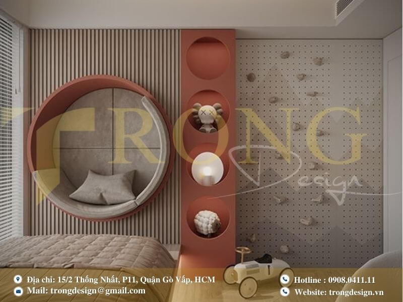 Phòng ngủ độc đáo với góc đọc sách tròn và tường leo núi mini.