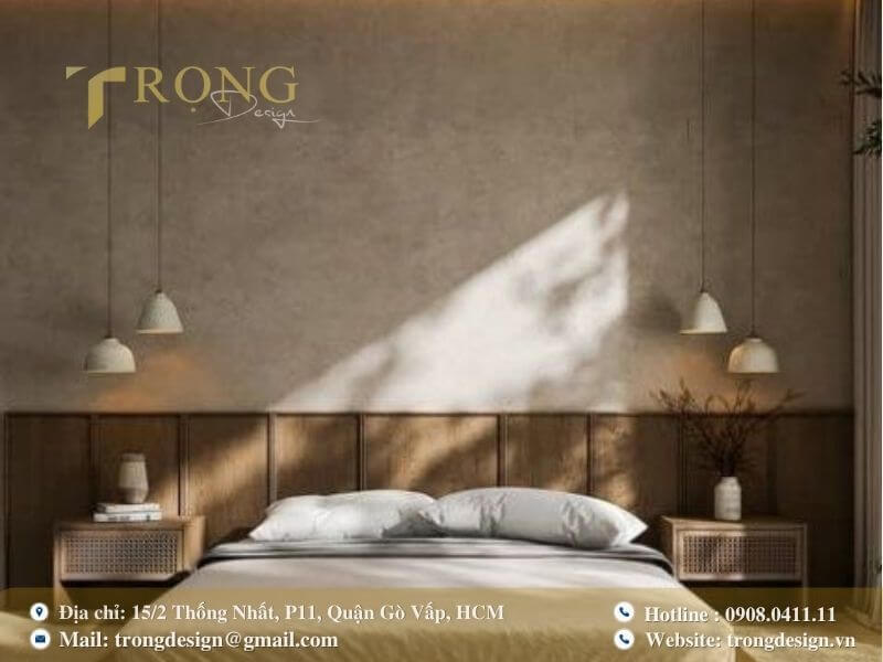 Phòng ngủ tối giản với tông màu đất, vật liệu tự nhiên và ánh sáng dịu dàng.