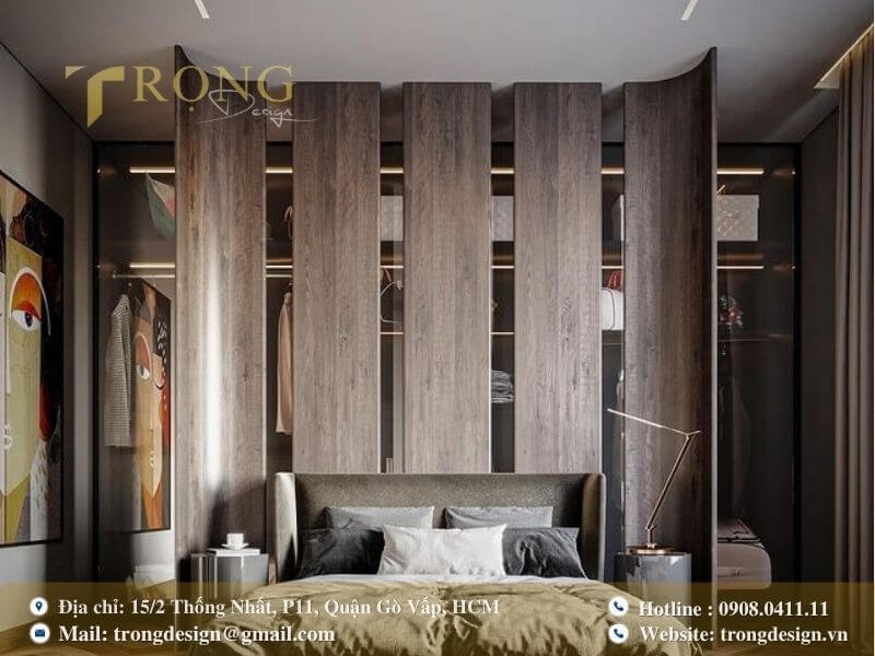 Phòng ngủ hiện đại với tủ quần áo âm tường và điểm nhấn gỗ ấm áp.