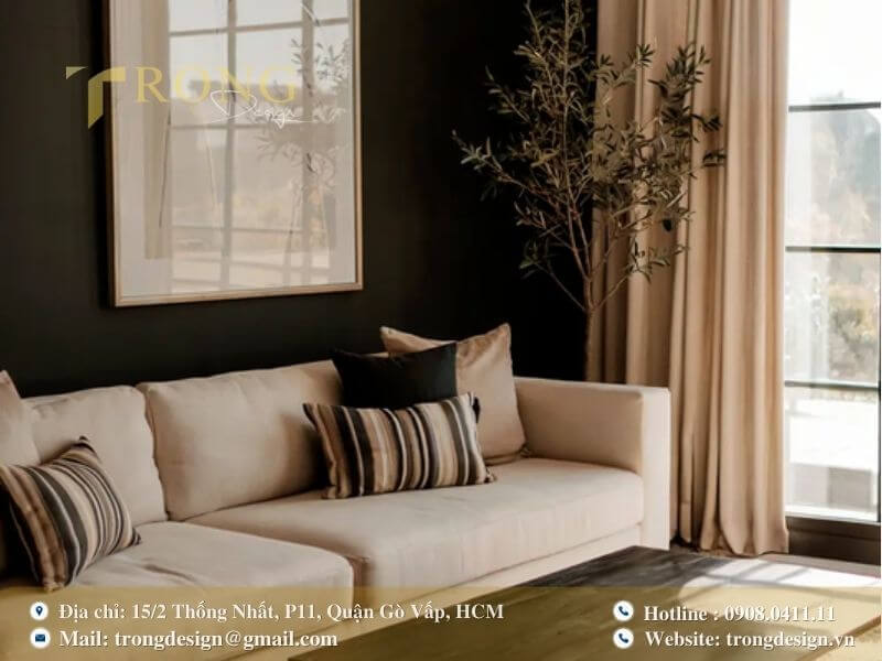 Phòng khách tối giản đầy cá tính với sự tương phản giữa màu đen và be.