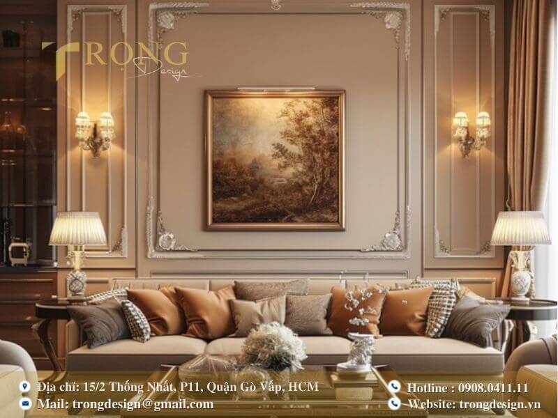 Phòng khách tân cổ điển sang trọng với tông màu be và chi tiết mạ vàng tinh tế.