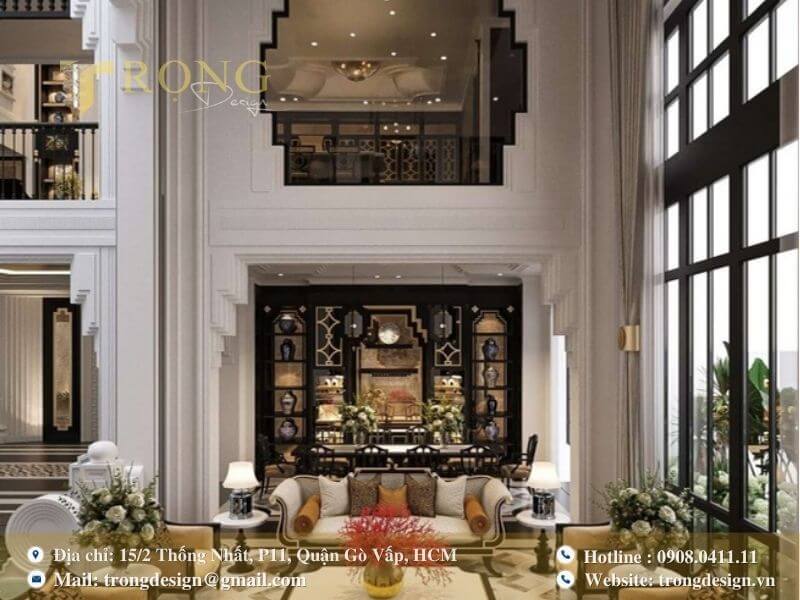 Phòng khách Đông Dương lộng lẫy, bề thế với trần nhà cao.