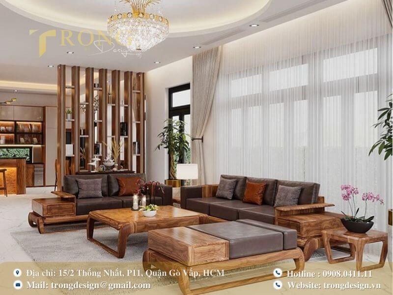 Phòng khách nhà phố hiện đại, sang trọng với nội thất gỗ tự nhiên và thiết kế mở.