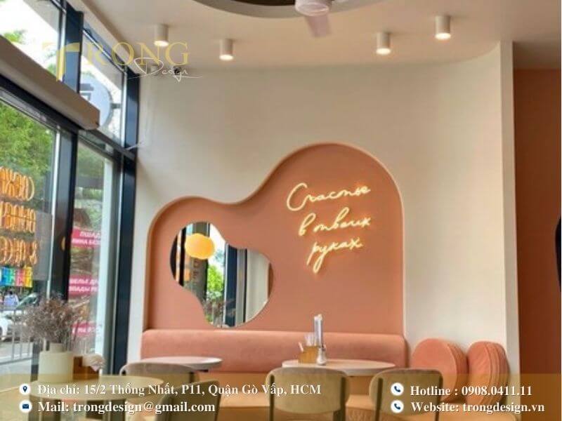 Thiết kế lãng mạn, nữ tính với tông màu hồng pastel.